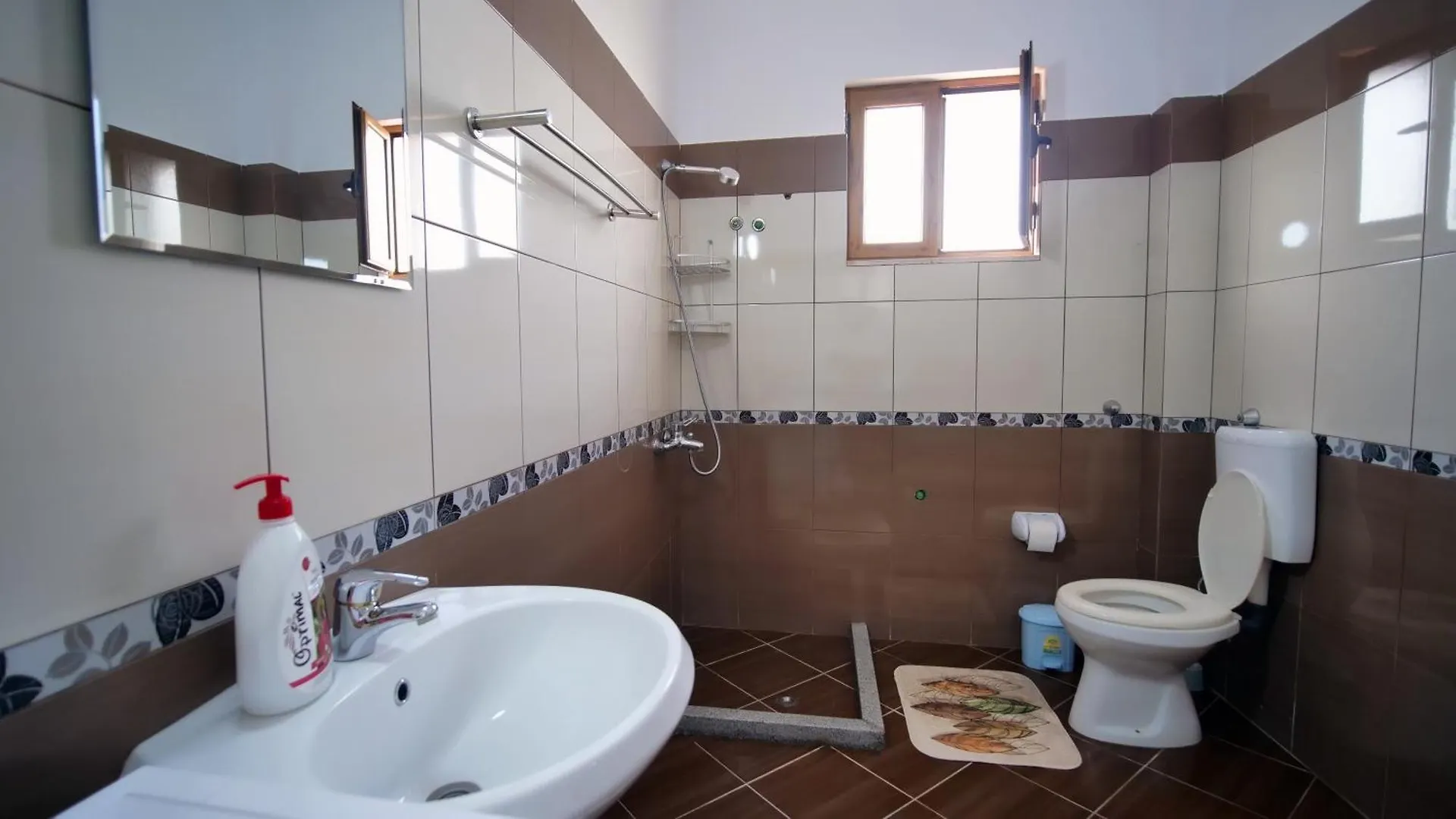 Vila Dean Hotel Berat 0*,  Albania