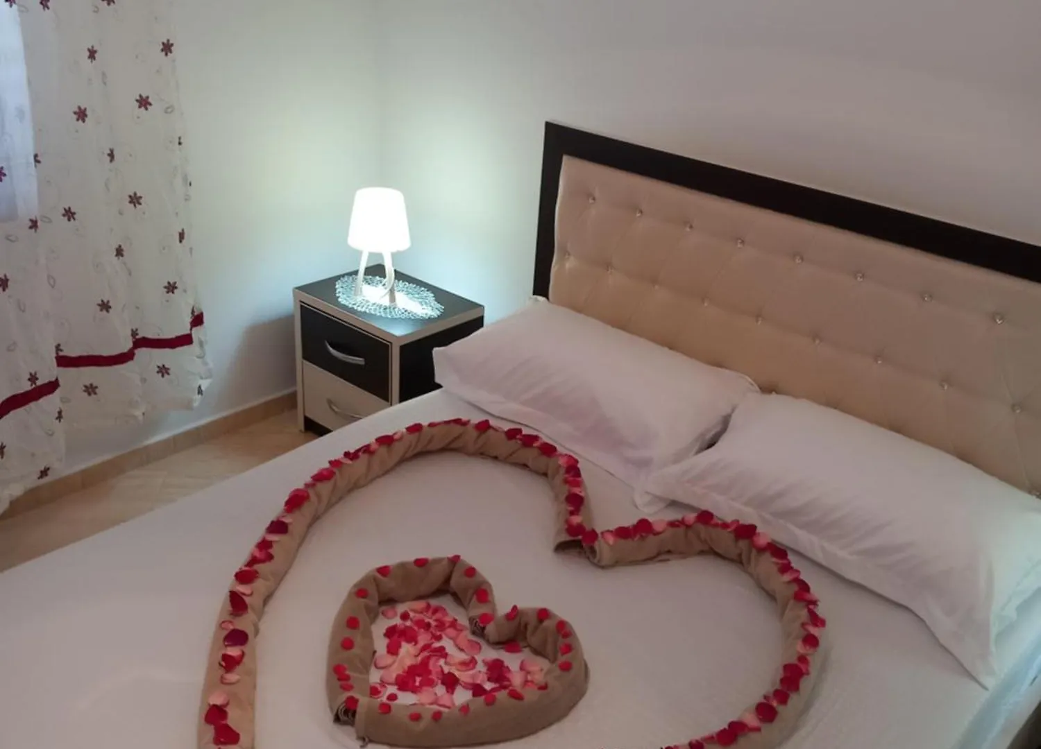 Vila Dean Hotel Berat Guest house
